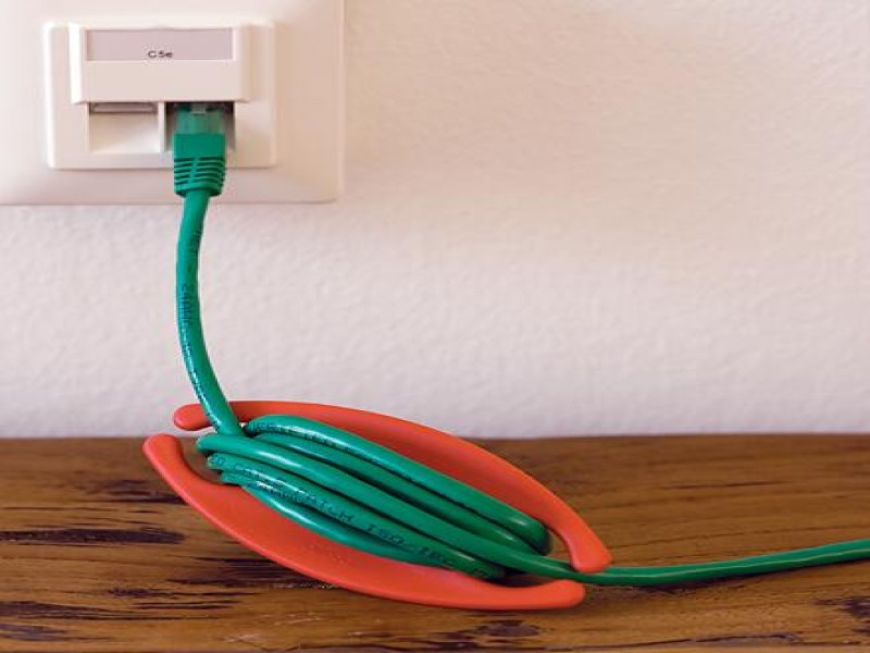 Flat Cable & Cord Wrap, Orange - Soft Earbud Organiser for Pocket & Bag